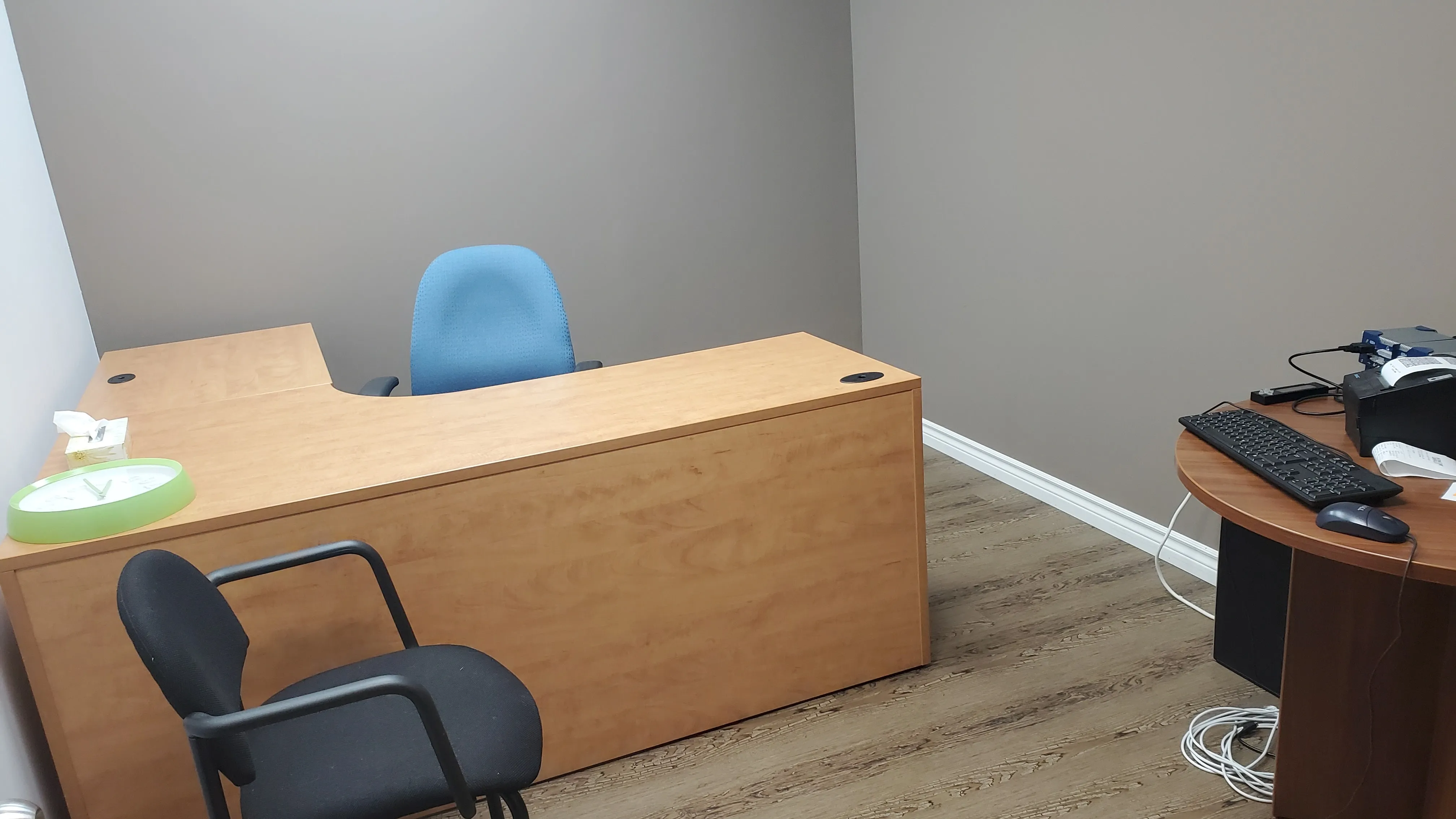 Bureau meublé